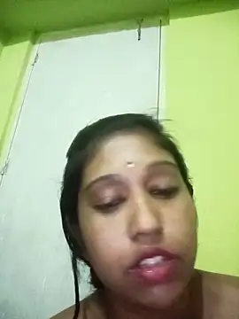 bannerjeesneha20 online show from May 2026 06:45:01 PM