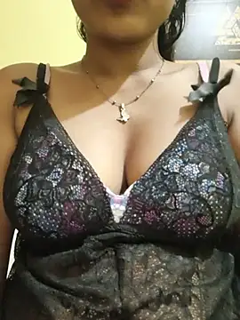 Snapshot of Rubina_Love chatting on June 2026 03:50:01 PM Rubina Love online show from June 2026 03:50:01 PM