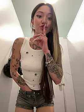 Snapshot of SaintSquirt chatting on July 2026 11:21:01 AM SaintSquirt online show from July 2026 11:21:01 AM