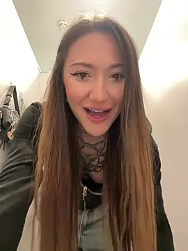 SaintSquirt online show from April 2026 11:02:01 AM