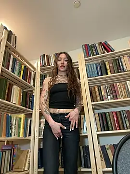 Snapshot of SaintSquirt chatting on May 2026 10:18:01 AM SaintSquirt online show from May 2026 10:18:01 AM