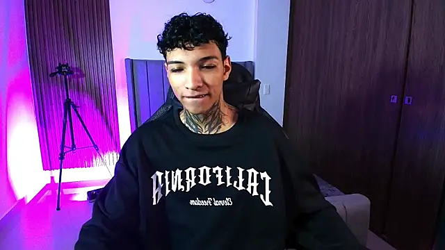 im Usuga online show from April 2026 08:27:01 AM