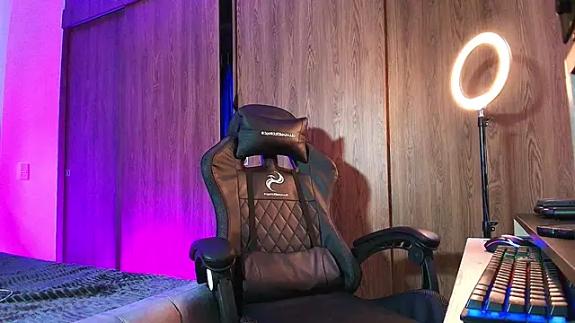 im Usuga online show from March 2026 12:06:02 PM