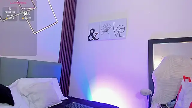 Skarlet Ruiz  online show from April 2026 06:47:01 PM