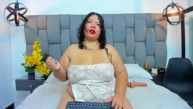 Aurorarosye online show from April 2026 01:56:02 PM