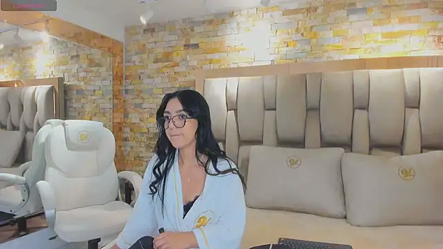 victoria hokings online show from May 2026 08:21:01 AM