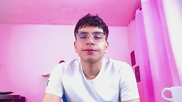 maax 18 online show from April 2026 01:47:01 PM