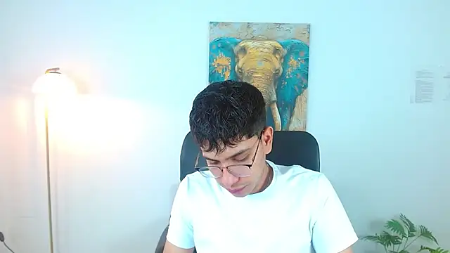 maax 18 online show from April 2026 01:52:02 PM