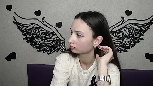 Je55icaBreeze online show from March 2026 02:39:01 PM