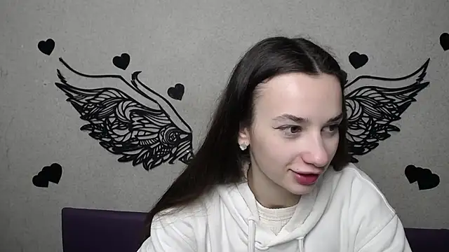 Je55icaBreeze online show from April 2026 05:09:02 AM