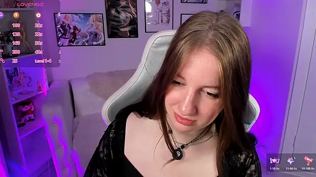 Snapshot of Elisabeth_Binder chatting on June 2026 03:24:02 AM Elisabeth Binder online show from June 2026 03:24:02 AM