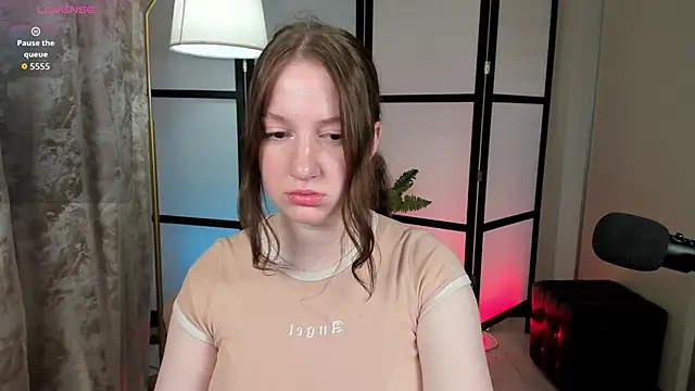 Elisabeth Binder online show from May 2026 04:04:01 AM