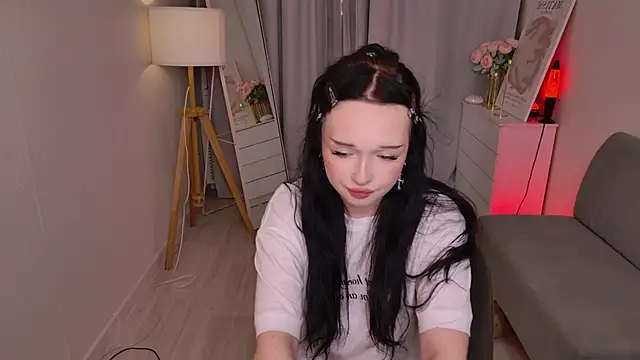 Flora Ray online show from March 2026 01:54:01 PM