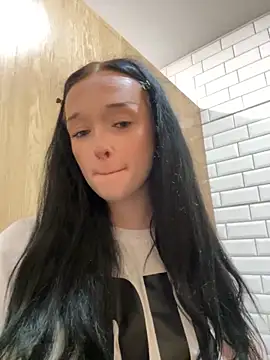 Flora Ray online show from April 2026 10:33:01 AM