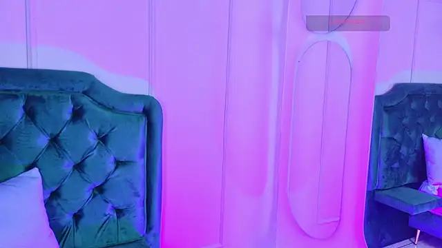 lilyrouses online show from April 2026 07:40:02 PM