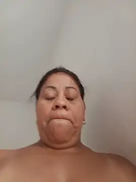 Veronica missbigg online show from May 2026 02:49:02 PM