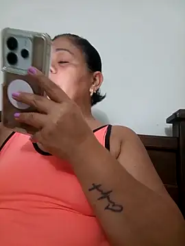 Snapshot of Veronica_missbigg chatting on March 2026 11:57:02 PM Veronica missbigg online show from March 2026 11:57:02 PM