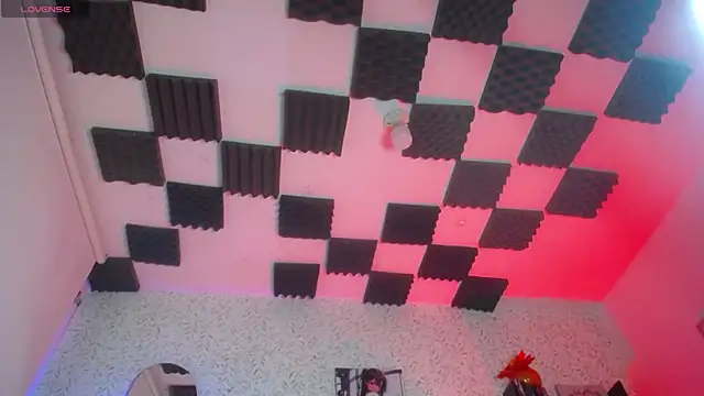 Edelyn ink online show from April 2026 07:48:01 PM