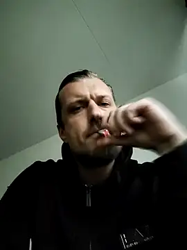 DutchDimitri94 online show from May 2026 06:22:01 PM
