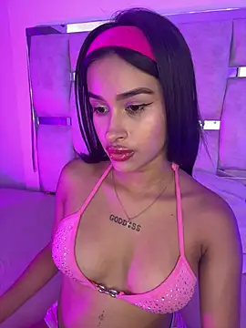 Lizzy Bonnie online show from May 2026 06:52:02 PM