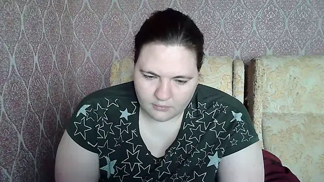 Snapshot of ElviraOreilllyX chatting on April 2026 05:52:02 AM ElviraOreilllyX online show from April 2026 05:52:02 AM