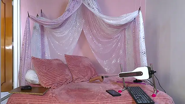 selene moretti online show from May 2026 06:11:01 PM