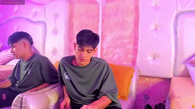 Snapshot of TylerCruz__ chatting on March 2026 01:56:01 PM TylerCruz online show from March 2026 01:56:01 PM