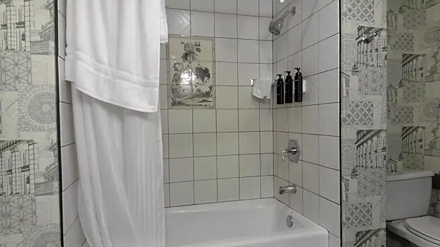 biancadoesit online show from April 2026 06:44:02 PM