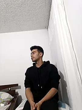 santiago luxx online show from March 2026 12:21:01 AM