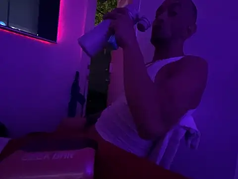 Snapshot of hpcouplee420 chatting on April 2026 05:58:02 AM hpcouplee420 online show from April 2026 05:58:02 AM