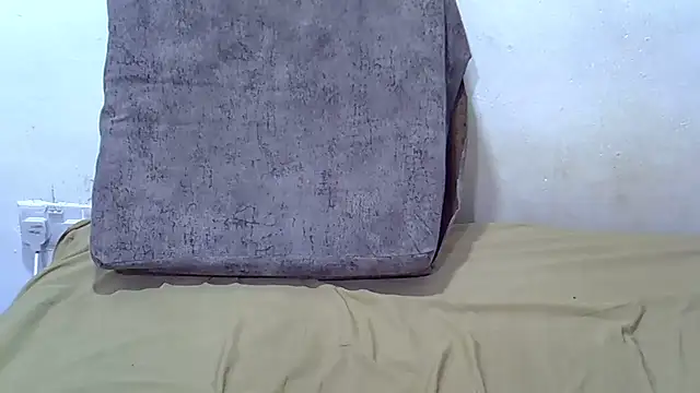 Snapshot of Sexxy_Peach chatting on April 2026 12:12:02 AM Sexxy Peach online show from April 2026 12:12:02 AM