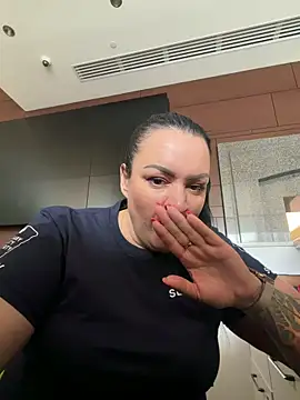 Simona love777 online show from April 2026 05:49:02 PM