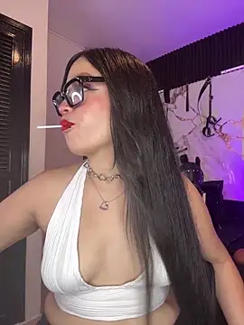 Darkrisnah online show from June 2026 08:30:01 PM