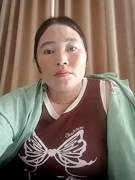 Lily Daisy online show from April 2026 02:02:02 AM