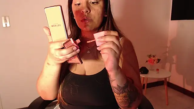 Ivvy Bloom online show from April 2026 02:08:02 AM