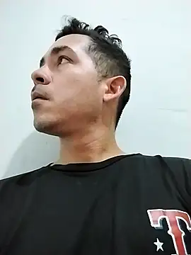 Gabriel leon33 online show from March 2026 08:32:01 PM