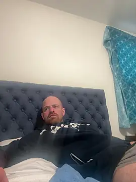 Snapshot of whitelioncody chatting on April 2026 09:37:02 PM whitelioncody online show from April 2026 09:37:02 PM