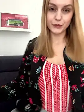 CutieLaura online show from March 2026 08:25:02 AM