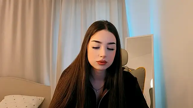 Snapshot of noonespyed chatting on April 2026 04:47:01 AM noonespyed online show from April 2026 04:47:01 AM