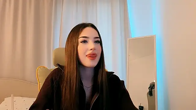 Snapshot of noonespyed chatting on April 2026 06:19:01 AM noonespyed online show from April 2026 06:19:01 AM