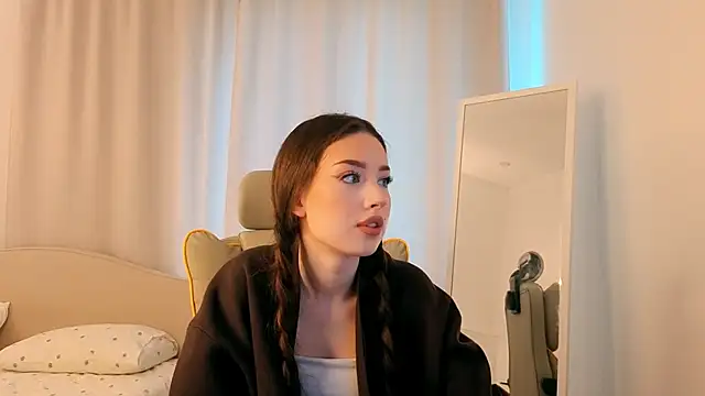 Snapshot of noonespyed chatting on March 2026 05:05:01 AM noonespyed online show from March 2026 05:05:01 AM