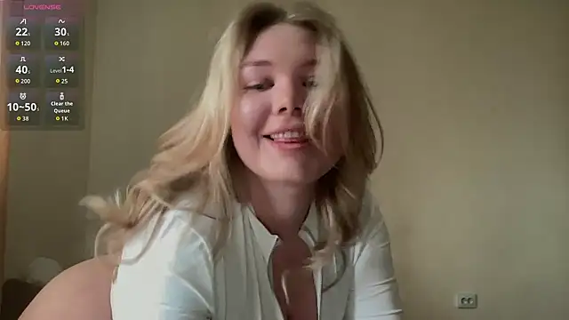 cutiejuliee online show from March 2026 02:52:01 PM