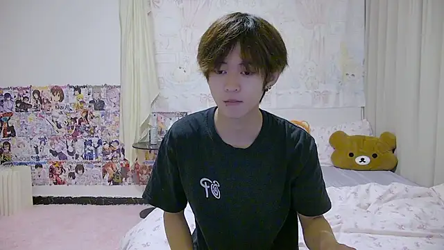 Snapshot of buding-001 chatting on April 2026 11:36:01 AM buding-001 online show from April 2026 11:36:01 AM