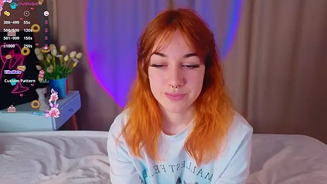 Snapshot of JoanReed chatting on March 2026 08:27:01 AM JoanReed online show from March 2026 08:27:01 AM