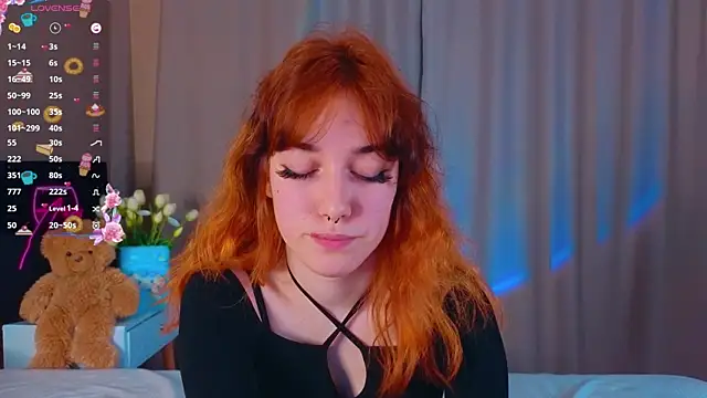 Snapshot of JoanReed chatting on April 2026 08:37:02 AM JoanReed online show from April 2026 08:37:02 AM