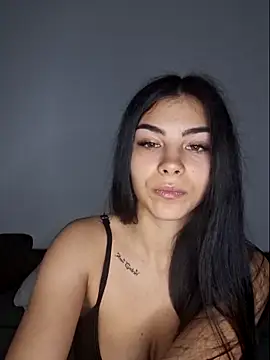 Crissdesire online show from March 2026 03:02:02 PM