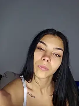 Crissdesire online show from April 2026 01:50:02 PM