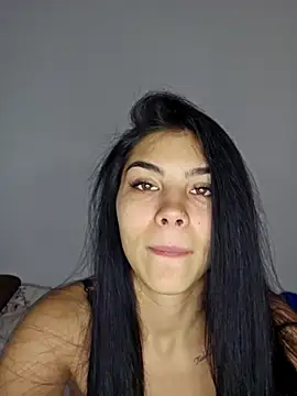 Crissdesire online show from April 2026 02:07:02 PM