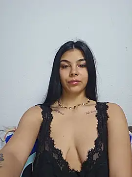 Snapshot of Crissdesire chatting on June 2026 05:56:02 AM Crissdesire online show from June 2026 05:56:02 AM