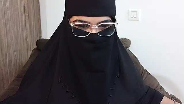 karandeep kaur isback online show from March 2026 01:34:01 PM